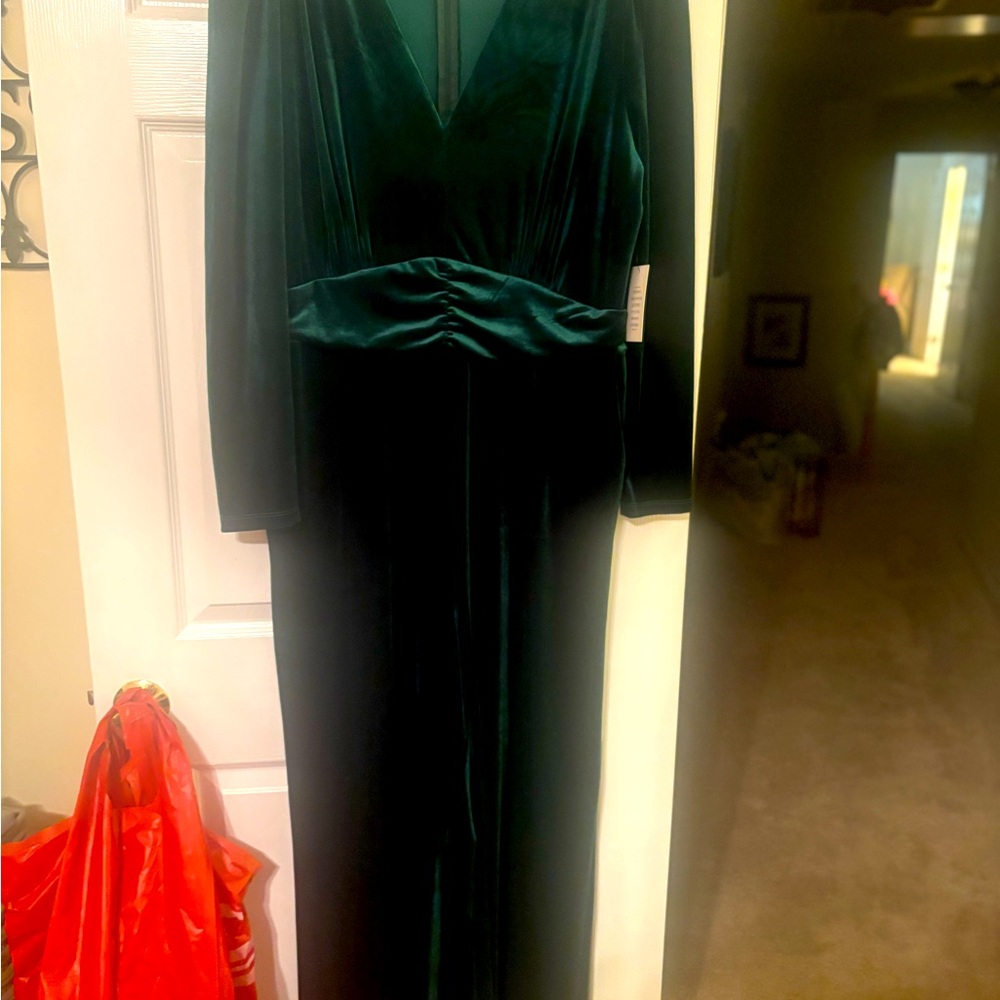 Beautiful Green Jumpsuit For any Holiday Party!